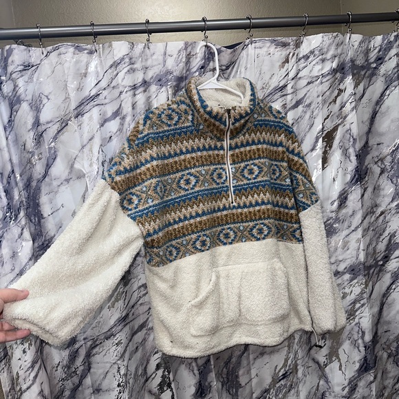 Aztec Pullover - Picture 2 of 2